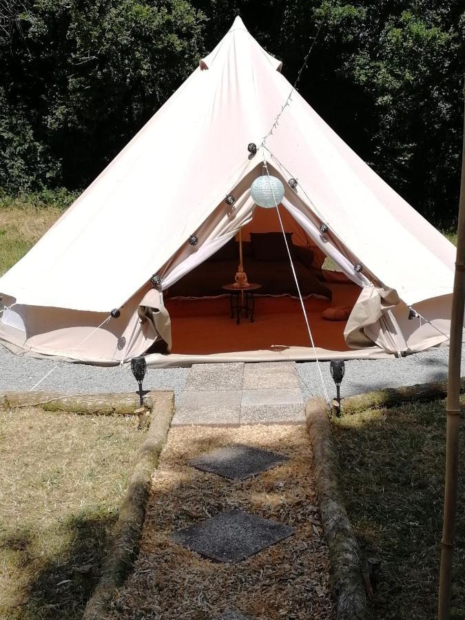 Tente Insolite 1 A 5 Personnes Plouray Buitenkant foto